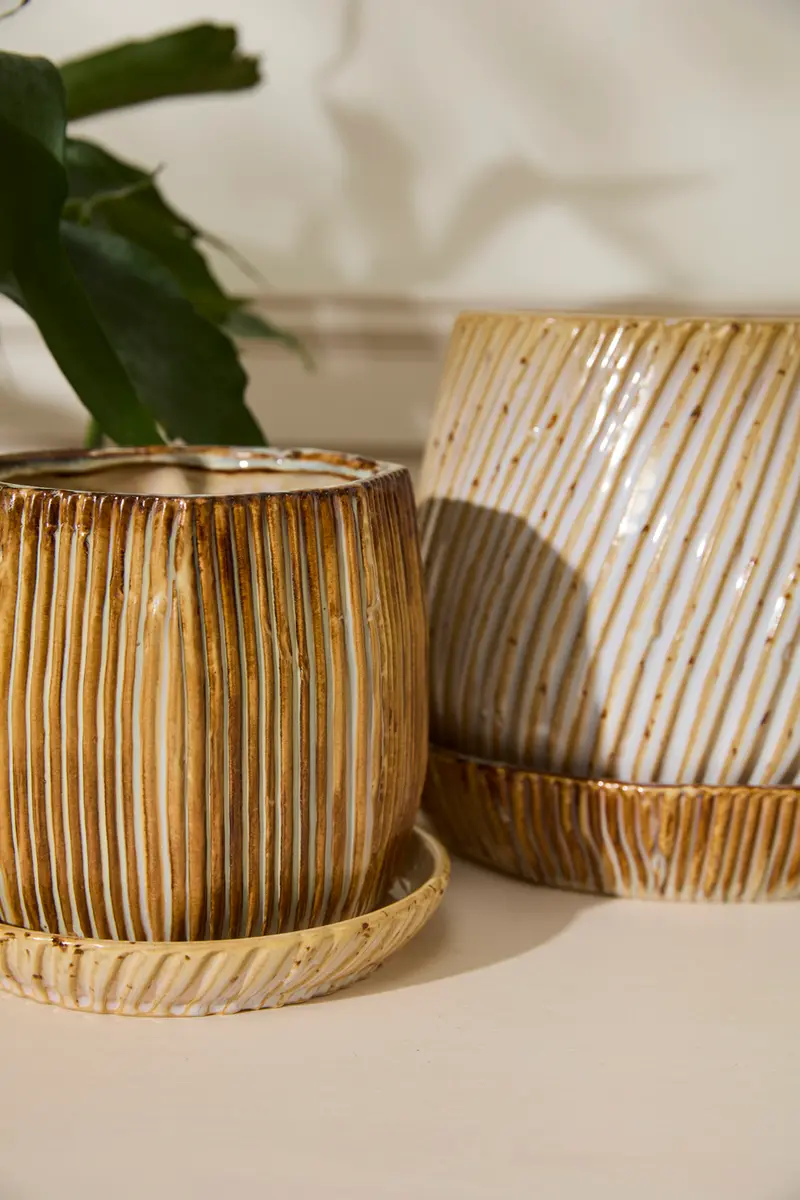 Carved Pot with Saucer Set of 2 By Accent Decor