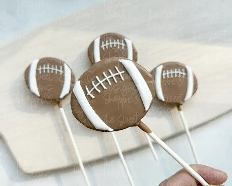 Chubby Football - Cake Pop Maker Set ( Cutter & Pusher)
