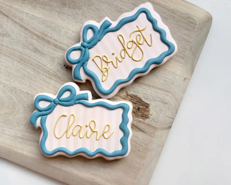 Coquette Wavy Plaque - Cookie Cutter
