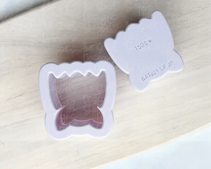 Cute Upside Down Bat - Cake Pop Maker Set ( Cutter & Pusher)