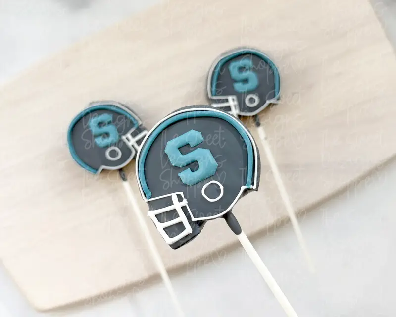 Football Helmet - Cake Pop Maker Set ( Cutter & Pusher)