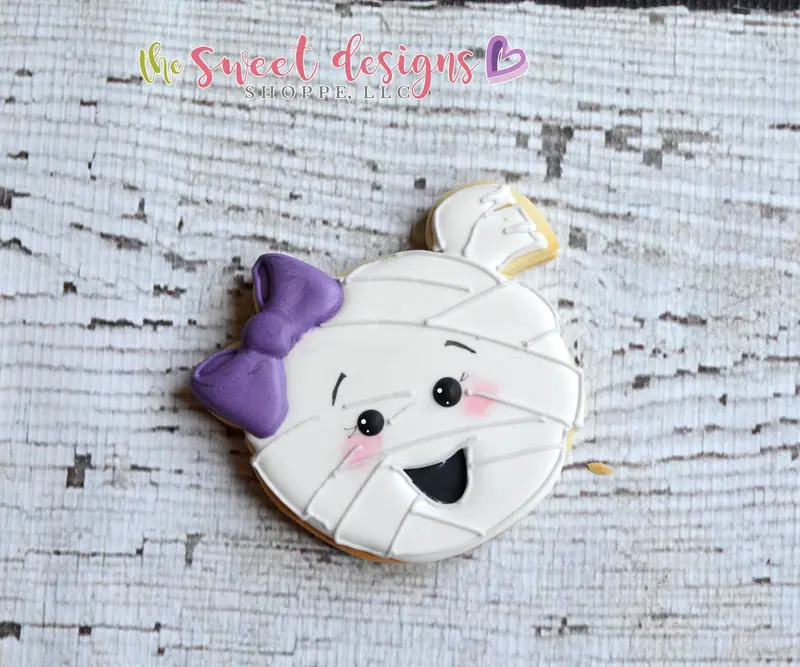 Girly Mummy Face - Cookie Cutter