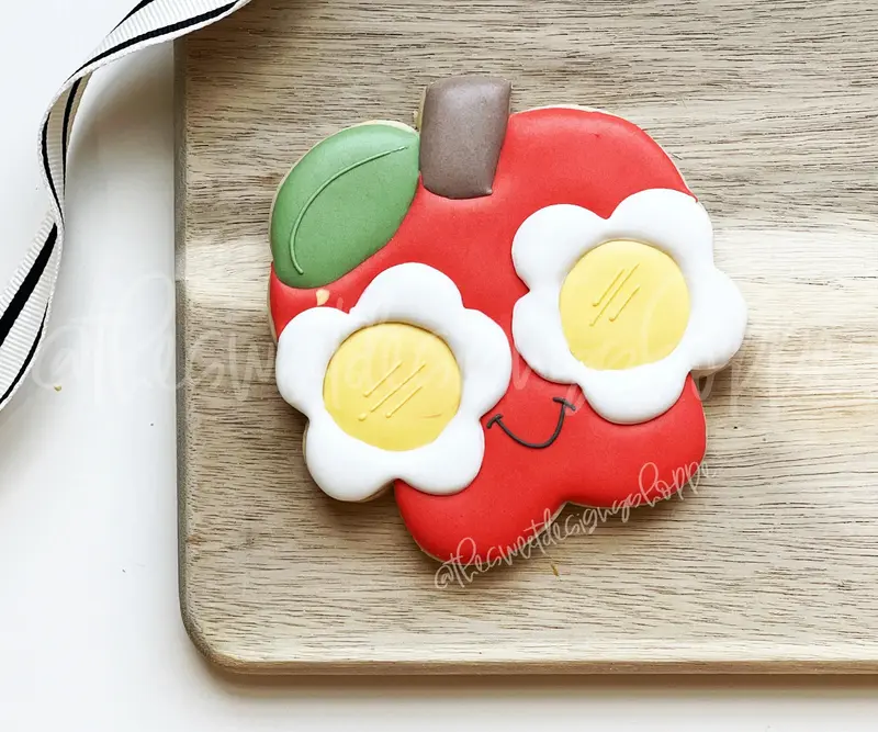 Groovy Apple - Cookie Cutter