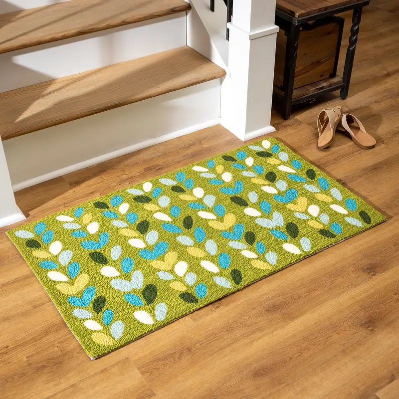 Indoor/Outdoor Hooked Polypropylene Sprouts Rug 24"x42"