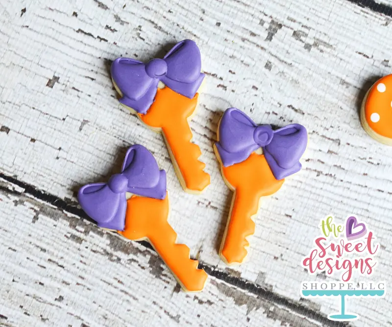 Key with Bow v2- Cookie Cutter