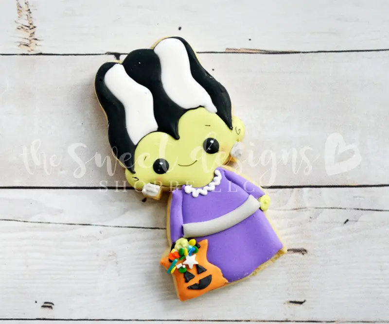 Kid Morticia 2018 - Cookie Cutter