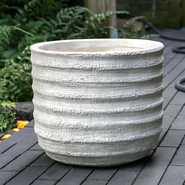 LC Dolma Short Ant. White, 12. By Gold Leaf Design Group
