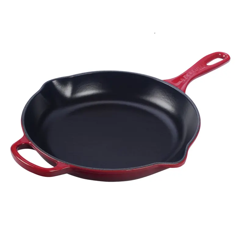 Le Creuset 10.25'' Signature Iron Handle Skillet - Cerise