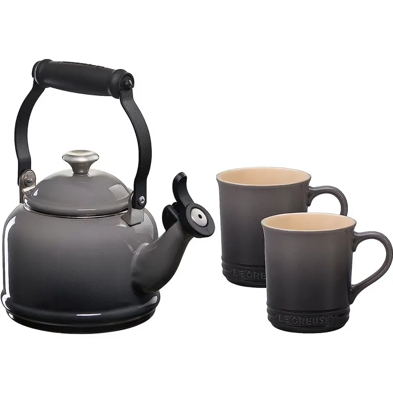 Le Creuset Demi Kettle w/ SS Knob & 2 Mug Set - Oyster