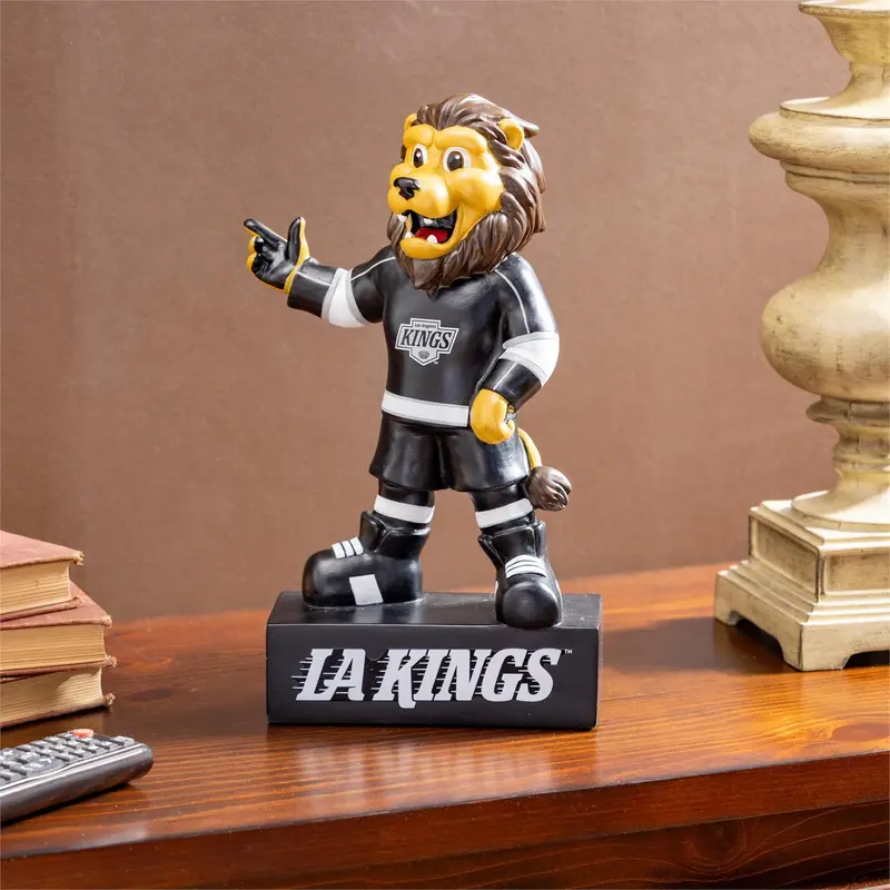 Los Angeles Kings, Mascot Statue