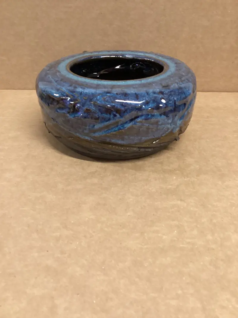 Medium Dark Clay Textured Planter CC