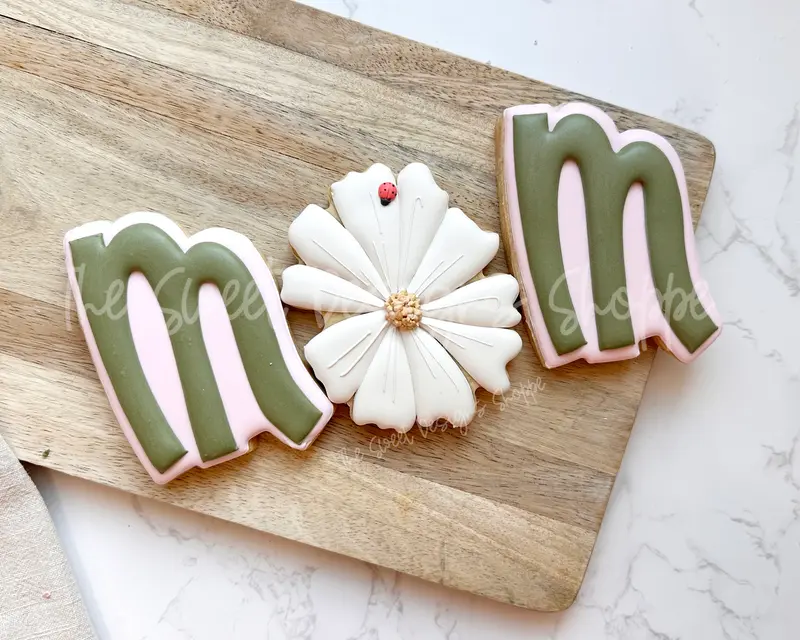 MOM with Oval Daisy Set - Set of 2 - Cookie Cutters