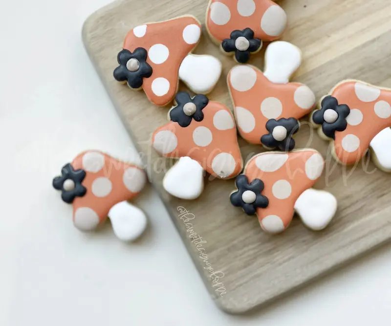Mushroom with Daisy - Cookie Cutter