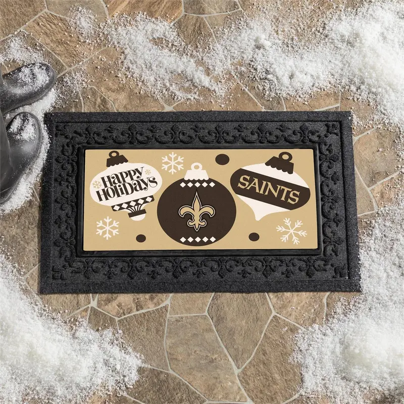 New Orleans Saints Holiday Flocked Coir Sassafras Switch Mat, 22"x10"