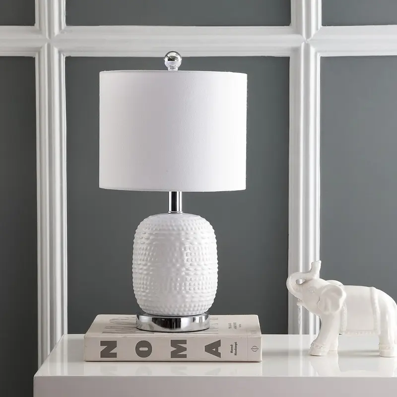 Safavieh Tucana, 19 Inch, White, Ceramic/Iron Table Lamp W/ Usb Port? - White