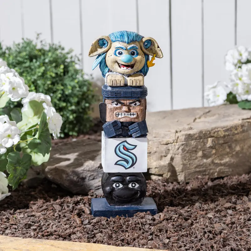 Team Garden Statue, Seattle Kraken