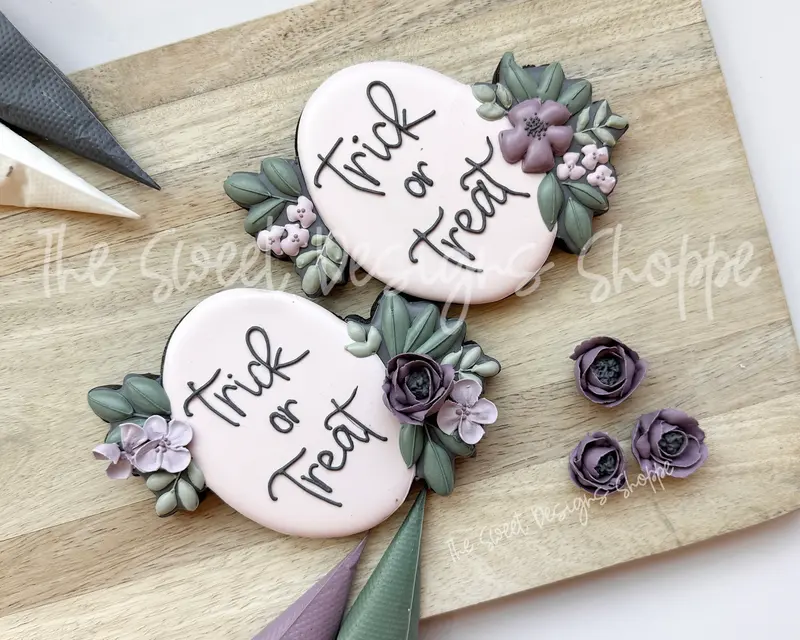 Trick or Treat Oval Botanical Plaque - Cookie Cutter