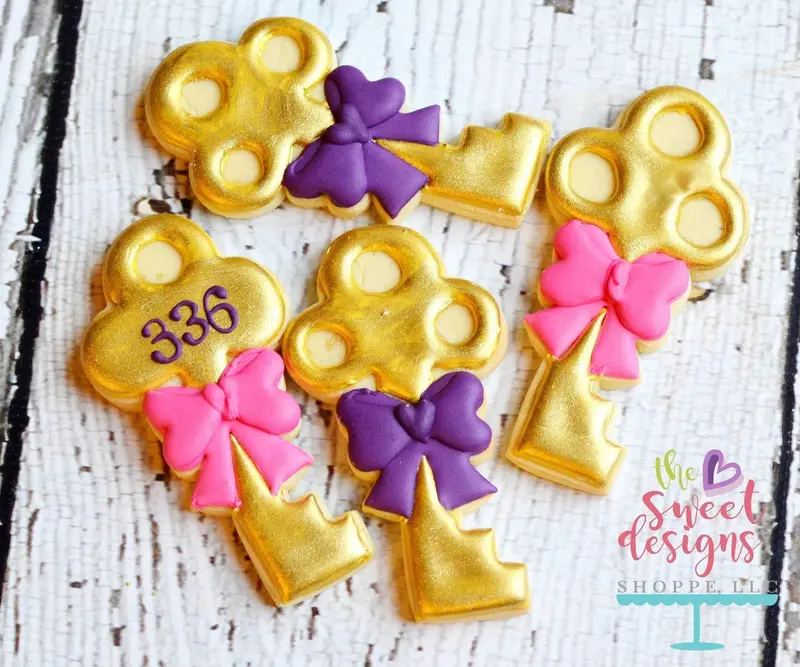Vintage Key with Bow v2- Cookie Cutter